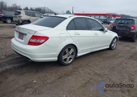 2010 Mercedes-Benz C 300 Luxury 4Matic/Sport 4Matic from USA, damaged, VIN WDDGF8BB1AR110732
